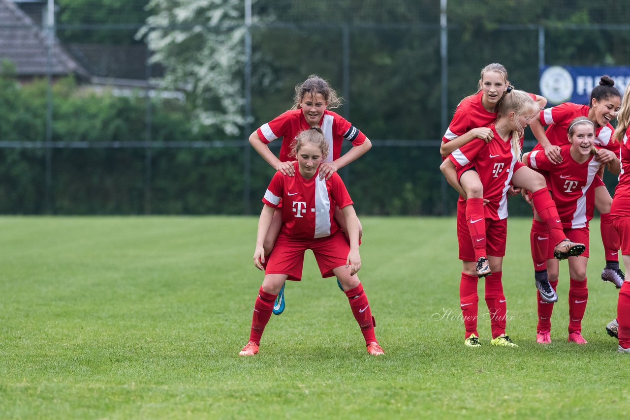 Bild 62 - wCJ SV Steinhorst/Labenz - VfL Oldesloe : Ergebnis: 18:0